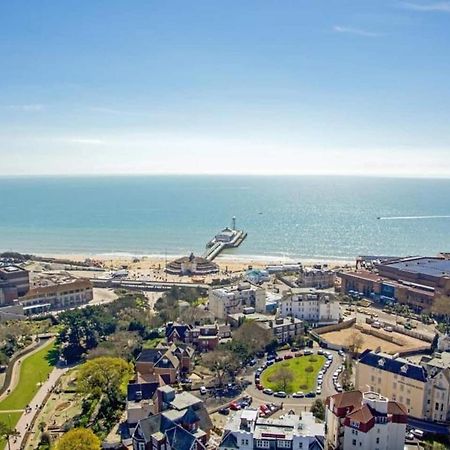 Flat-B, 4 Adults, 20 Mins To Beach, Netflix, Wifi, Sleeps 4 Adults Μπόρνμουθ Εξωτερικό φωτογραφία